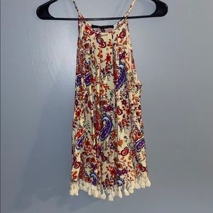 Cute top floral print. Medium
